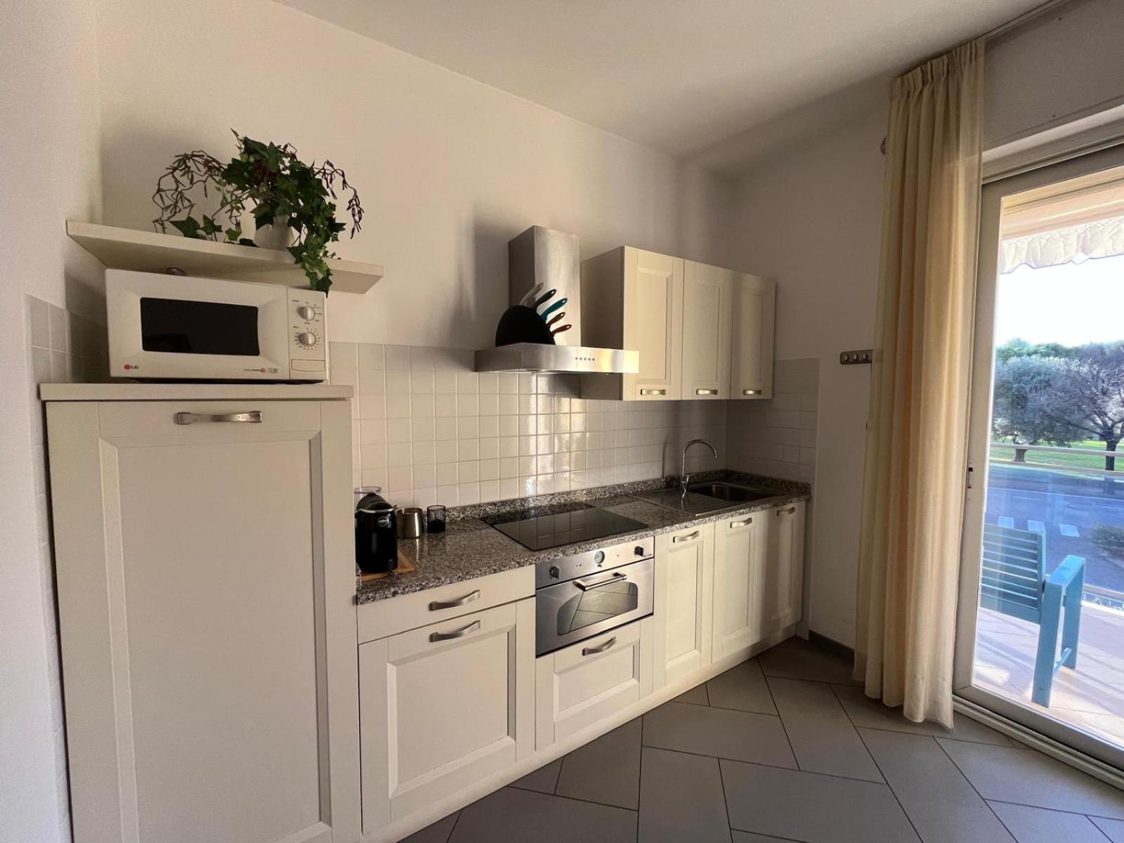 Dea Apartments ألبينغا المظهر الخارجي الصورة