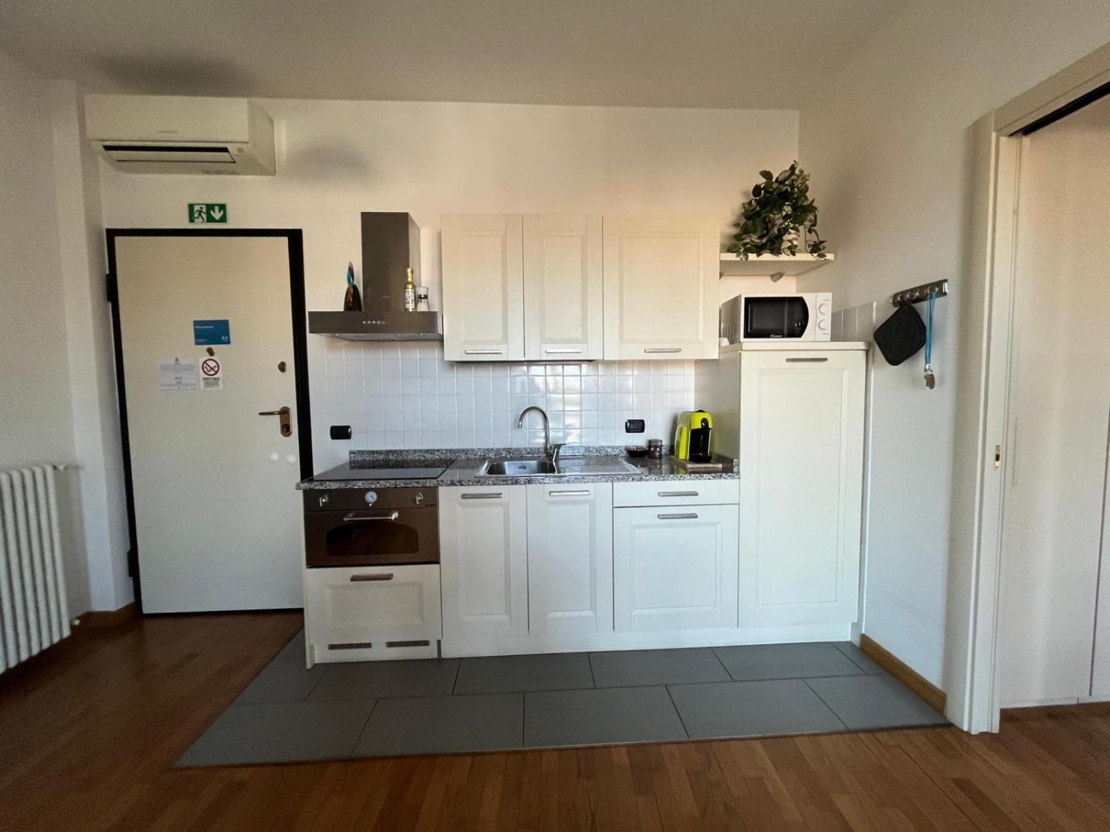 Dea Apartments ألبينغا المظهر الخارجي الصورة